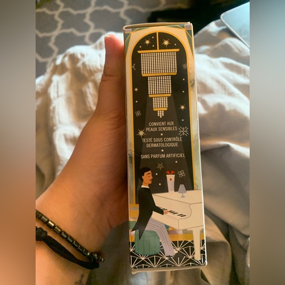 NWT First Aid Beauty Skincare Set - Picture 4 of 6